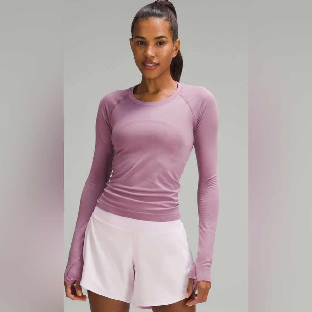 LululemonSwiftly Tech Long-Sleeve
Shirt 2.0 *Race Length
Velvet Dust/Velvet Dust